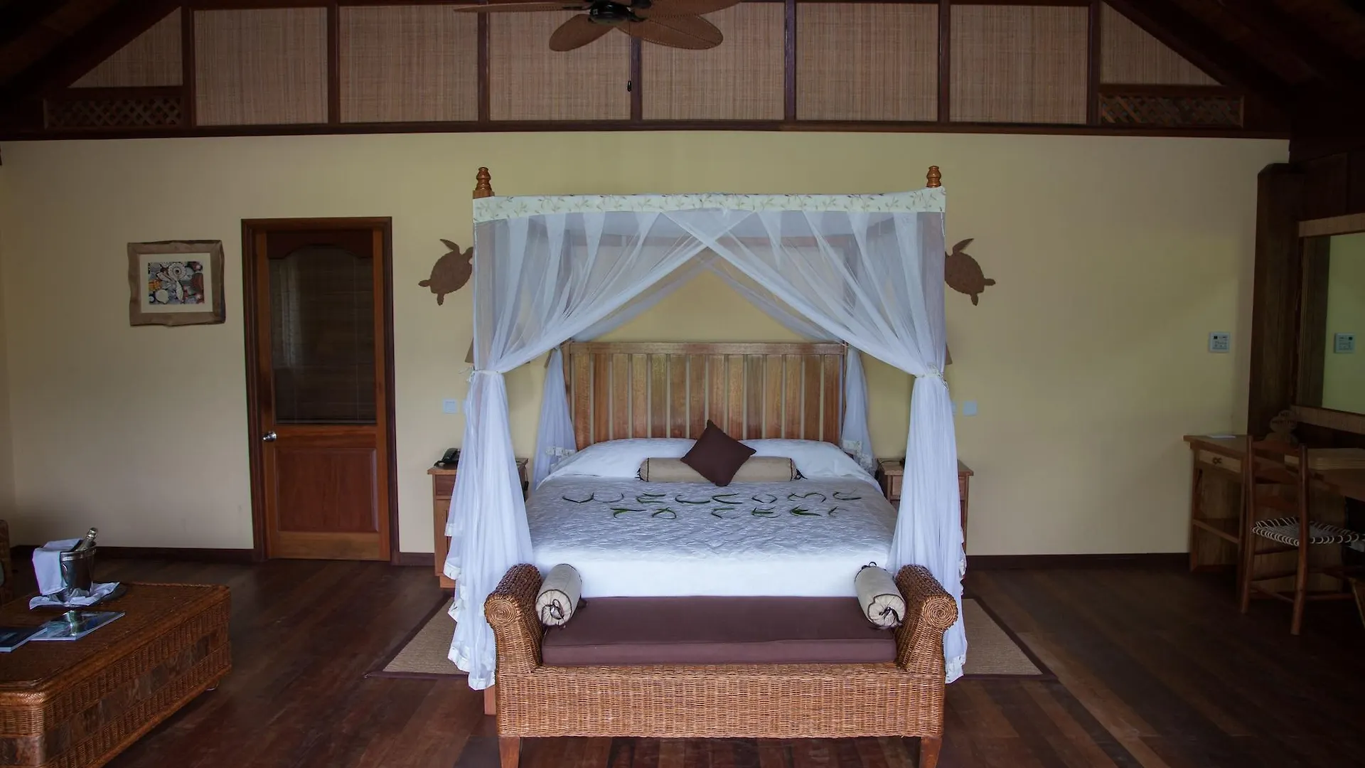 Cerf Island Resort Round Island 4*,  Seychellen